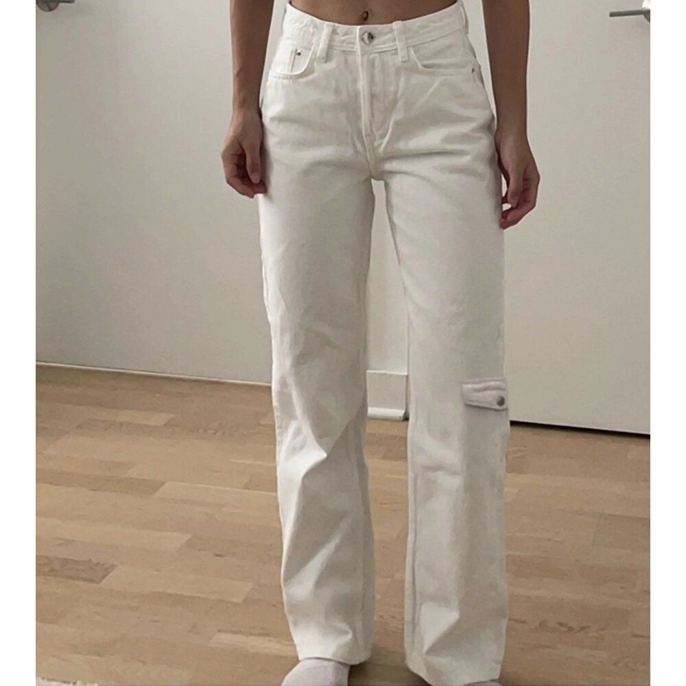 Zara Women's US sz 6 White Low Waist Cargo Jeans Washed but Unworn